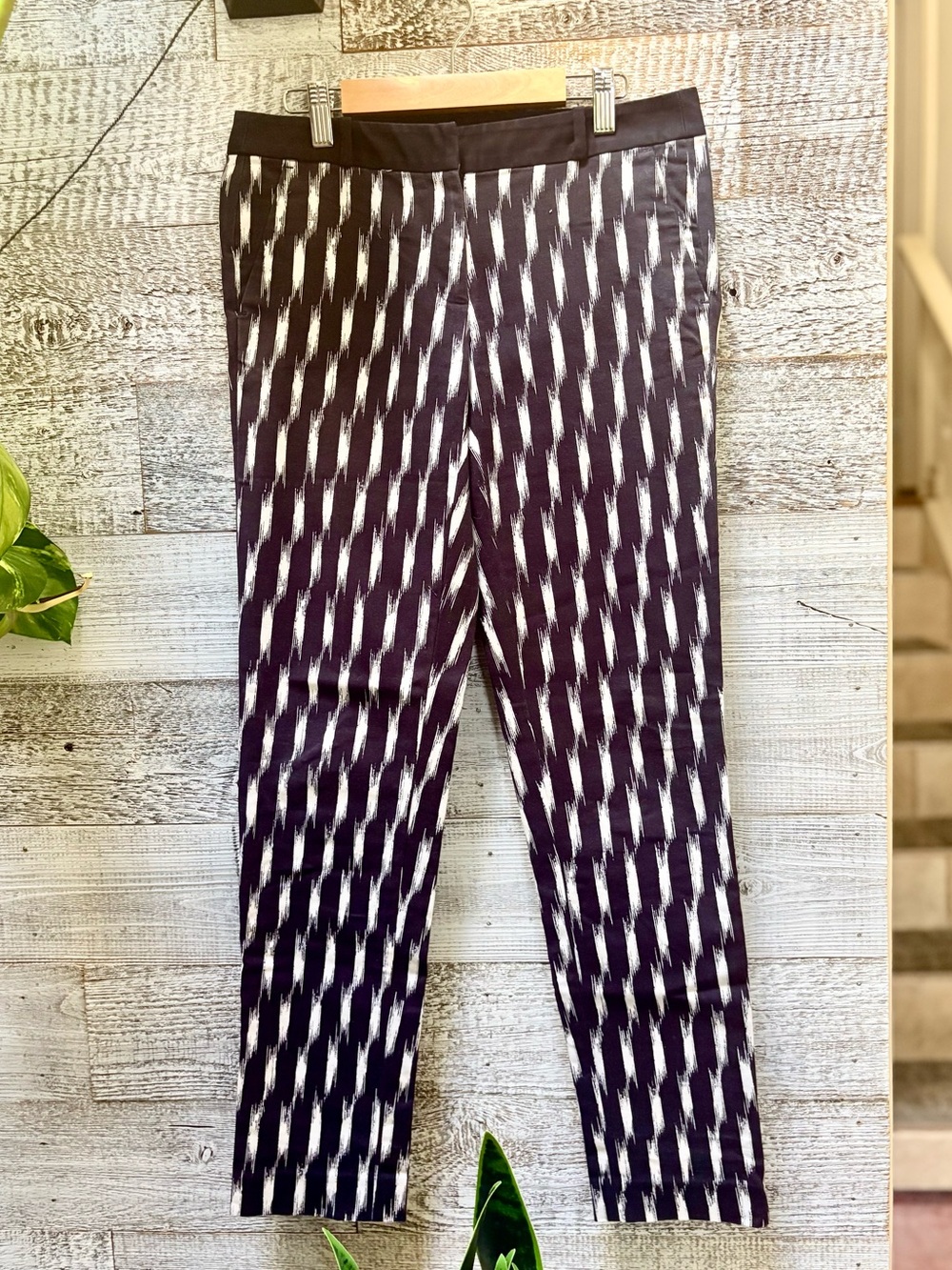Michael Kors | Patterned Tapered Ankle Trousers/Pants - Women's 0, Black/White